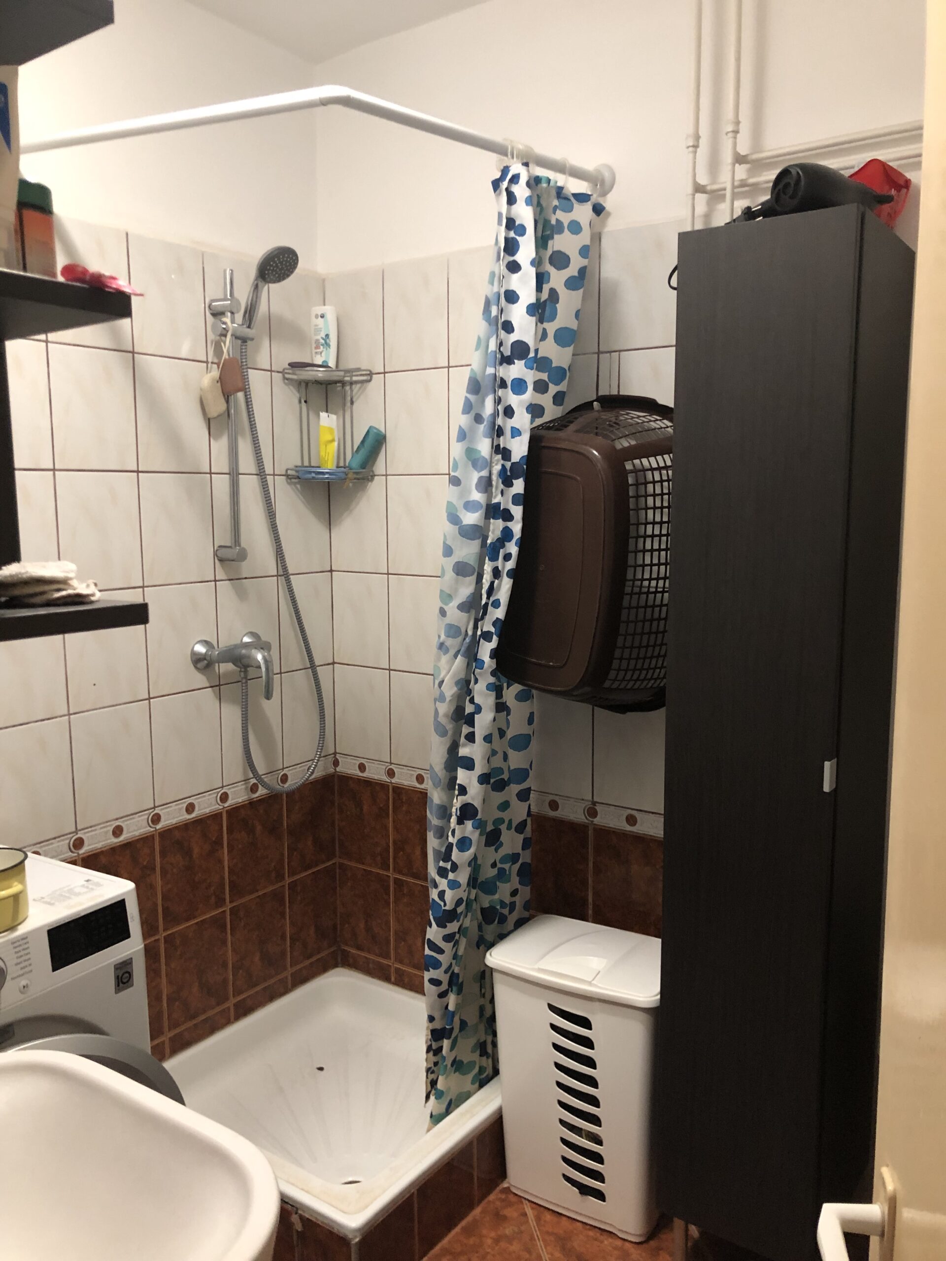 fürdő előtte